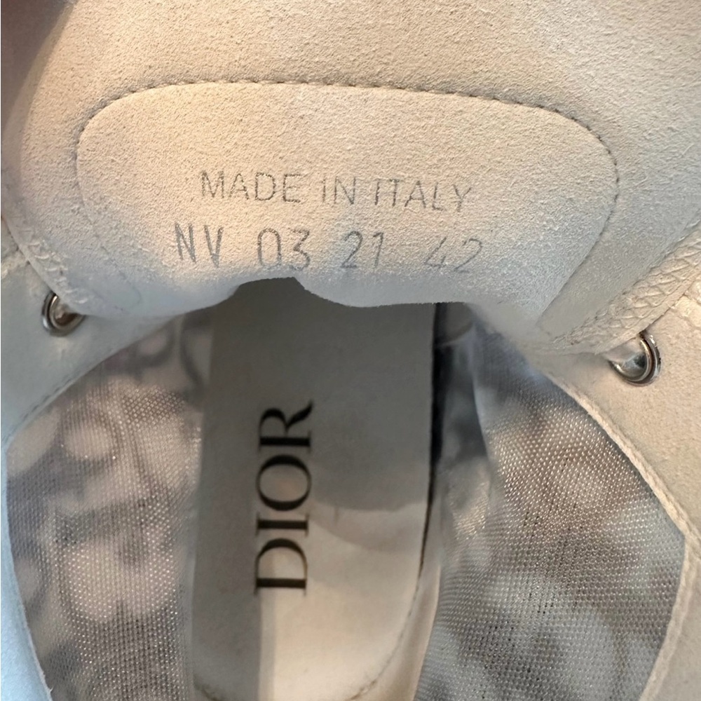 Christian Dior - B23 High-Top Sneaker - White and Black Dior Oblique Canvas - Picture 4 of 9